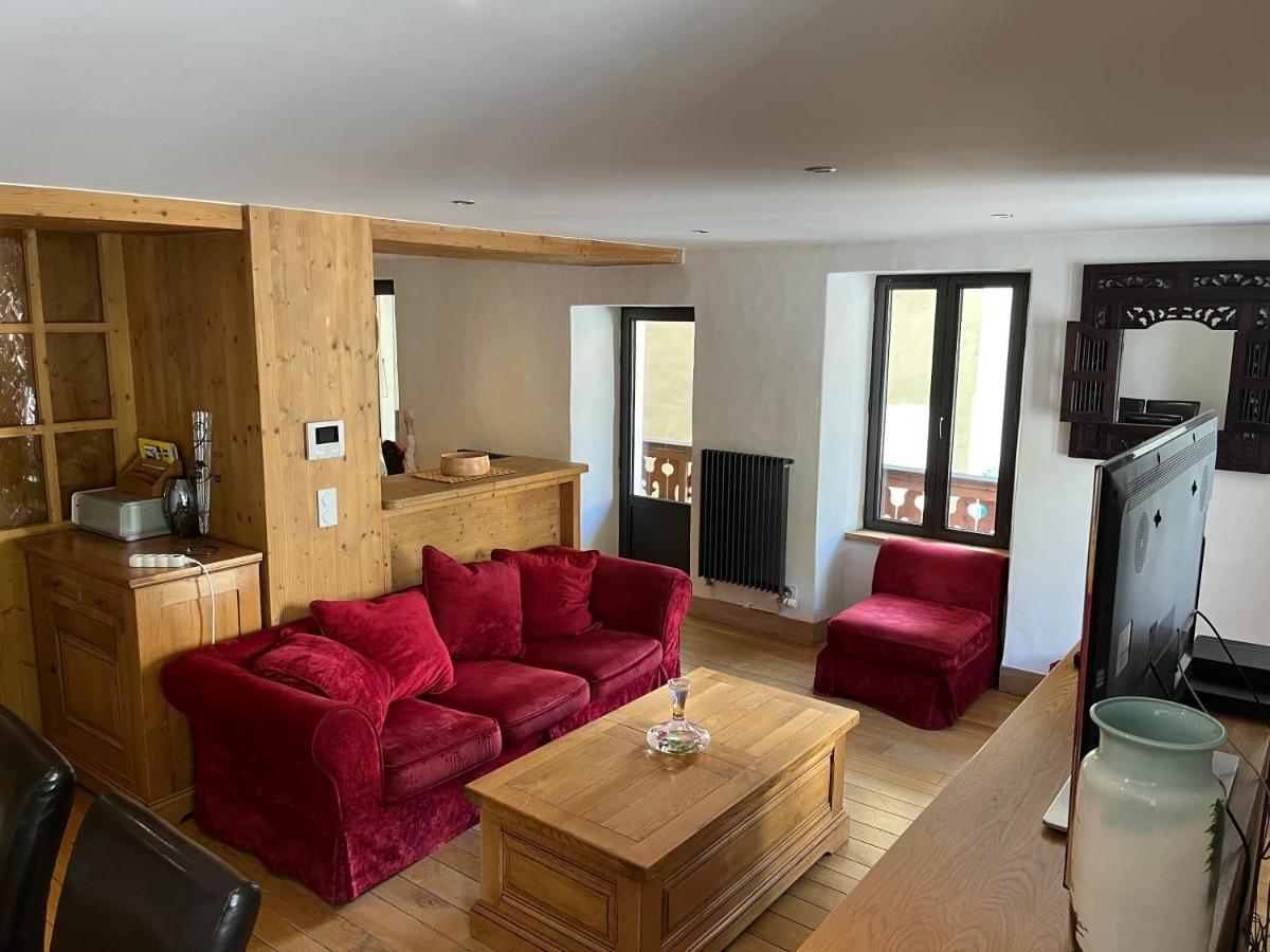 Appartement Centre Du Village Brides Les Bains ภายนอก รูปภาพ