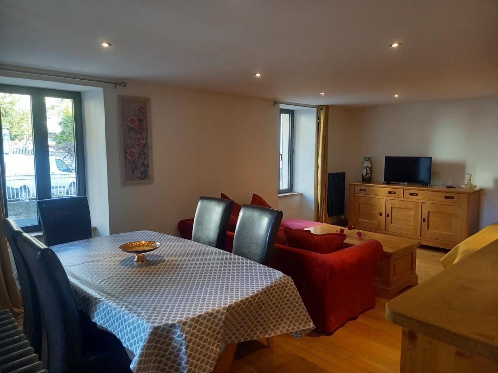 Appartement Centre Du Village Brides Les Bains ภายนอก รูปภาพ